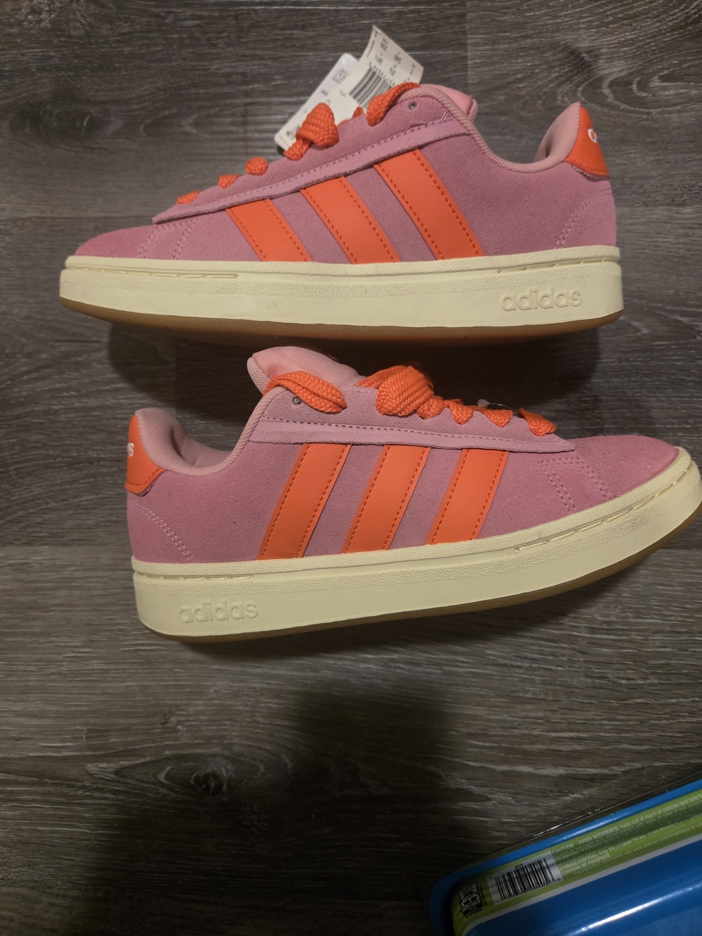 Adidas Pink & Orange Womens Size 7/and 5.5 Youth NEW - Picture 2 of 7